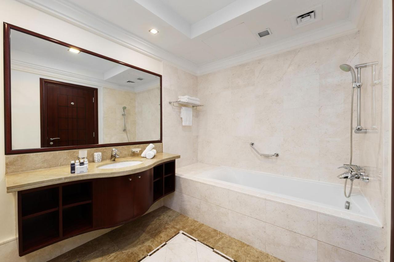 Maison Privee - Charming Apt With Sea View On The Palm Jumeirah Dubai Exteriör bild
